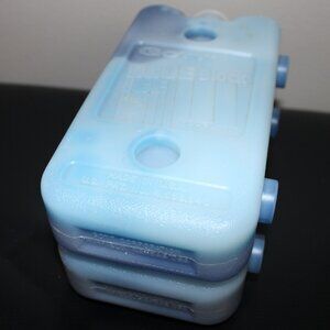3/$55❤️2x vintage GOTT Blue Ice Block 1080 Freezer Cooler Ice Clear Reusable USA